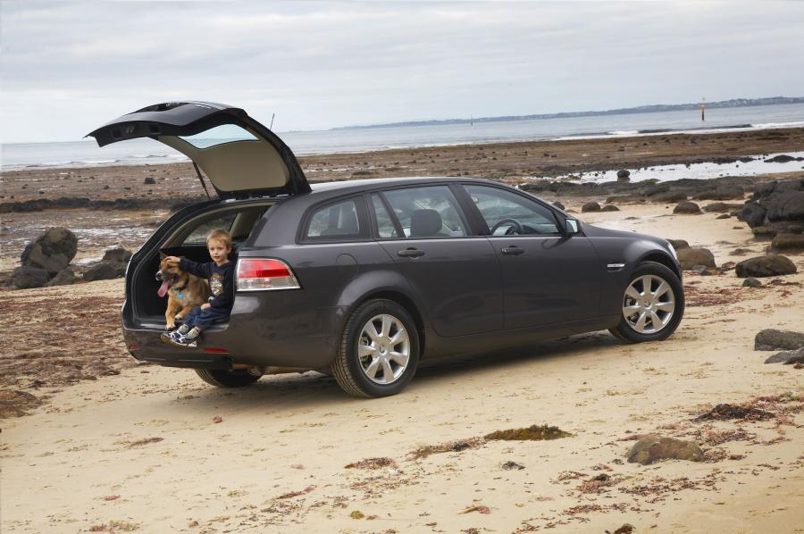  Holden Commodore VE Berlina Sportwagon 2008 года  (фото 18 из 21)